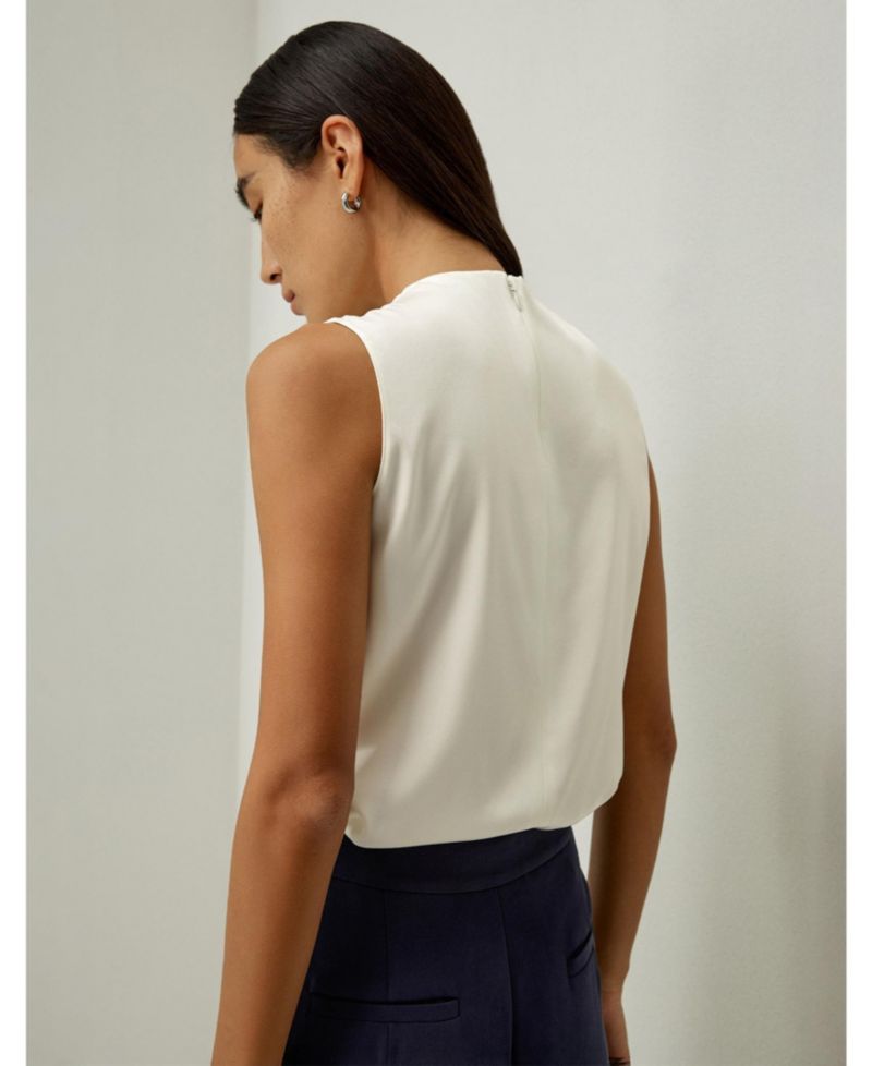 Women's Sleeveless Minimalist Regular Fit Silk Top