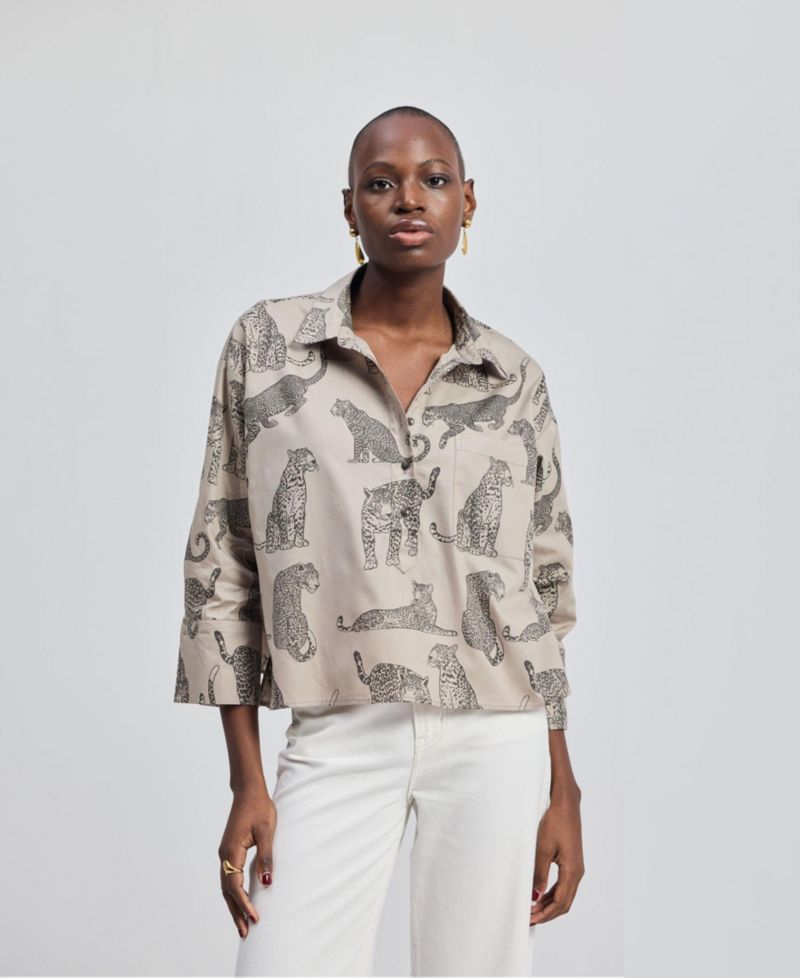 Women's Oversized Cropped Button-down Shirt In Animal Print