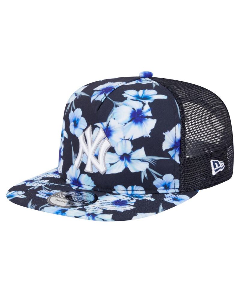 Men's Navy New York Yankees Adventure Pattern Golfer Trucker Snapback Hat