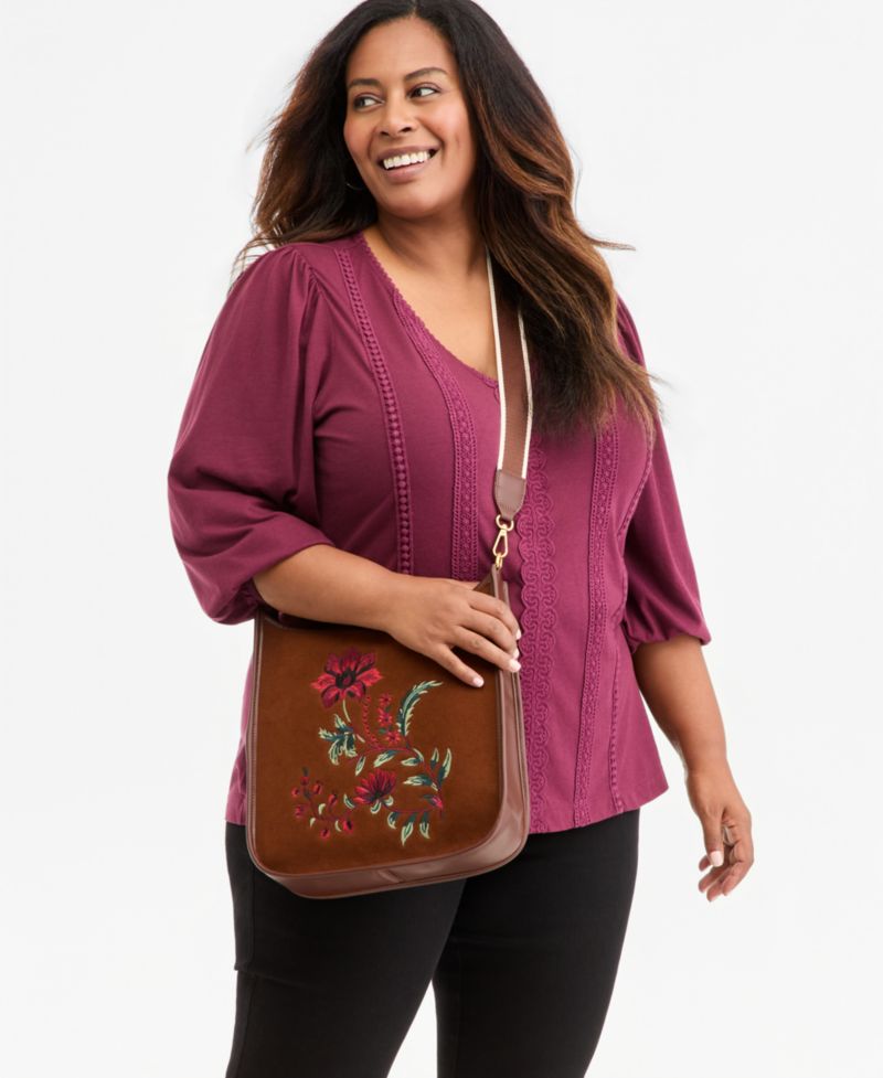 Plus Size 3/4-Sleeve V-Neck Embroidery Trim Top
