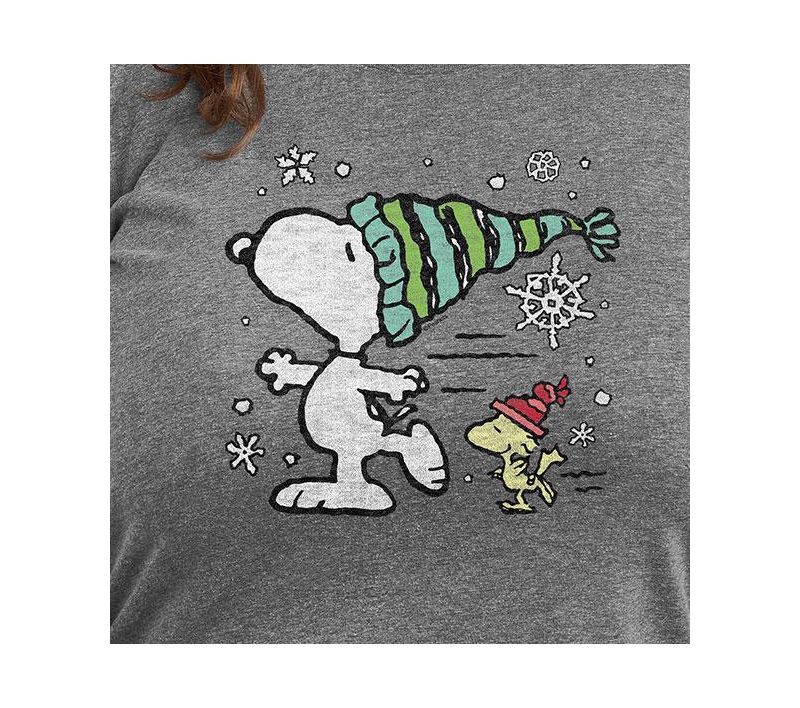 Plus Size Peanuts Skating Graphic T-shirt