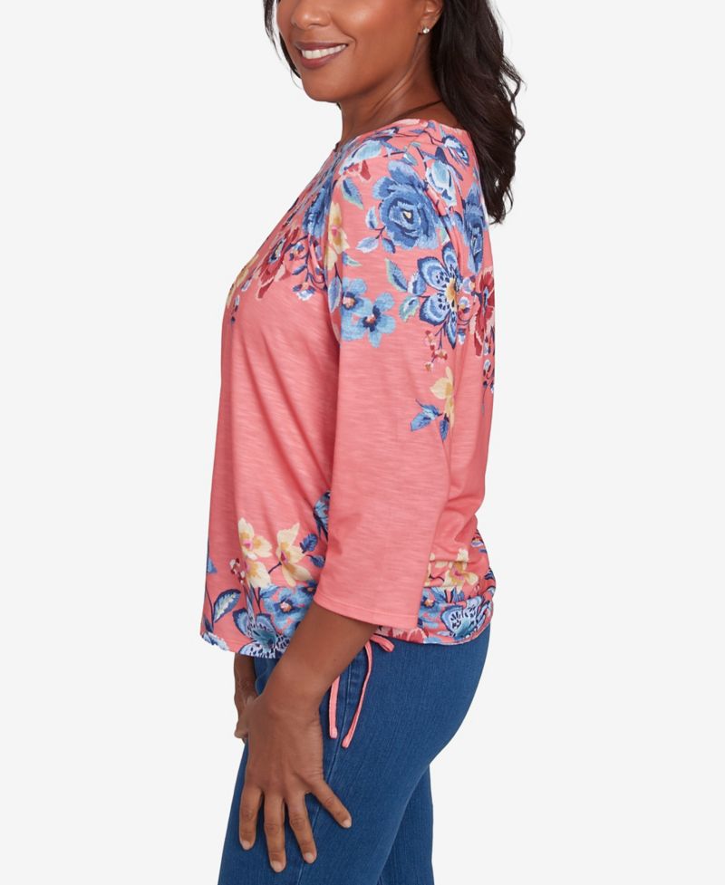 Women's Free Spirit Showstopping Crew Neck Floral Knit Top