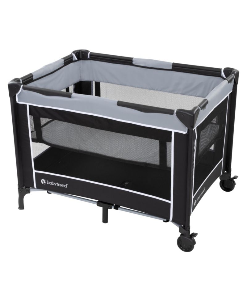 Portable Playard with Bassinet