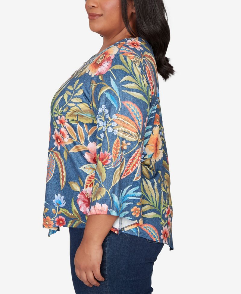 Plus Size Classic Floral Print Pointed Hem Top with Necklace