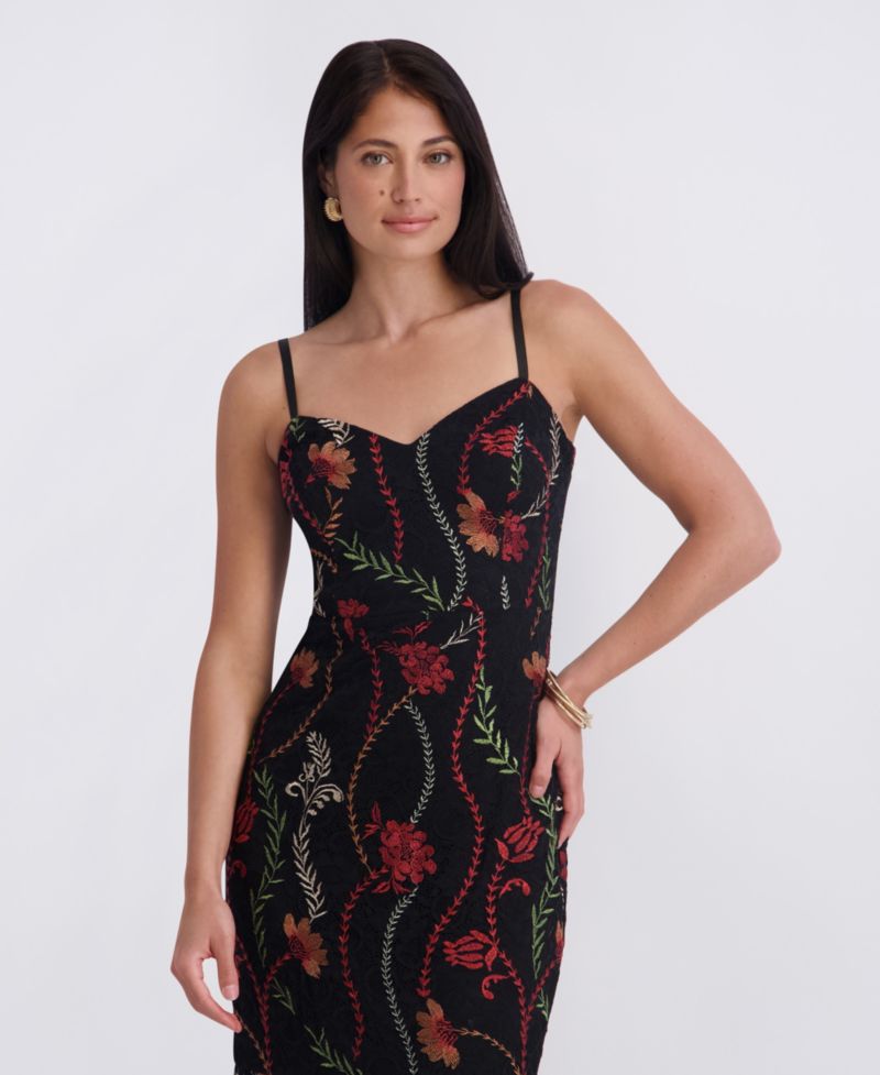Women's Sweetheart Neck Embroidered Lace Midi Dress
