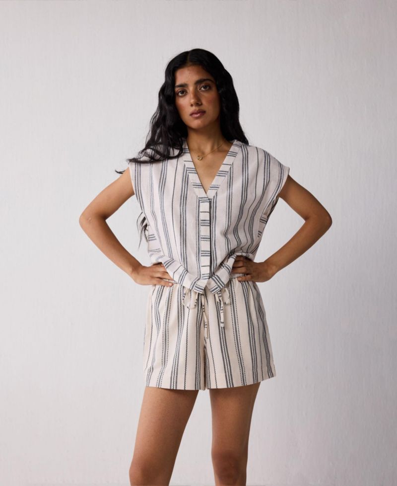 Women's Regular Drawstring Shorts in Stripes
