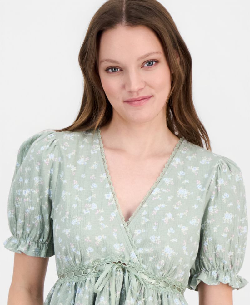 Juniors' Printed Puff-Sleeve Babydoll Top