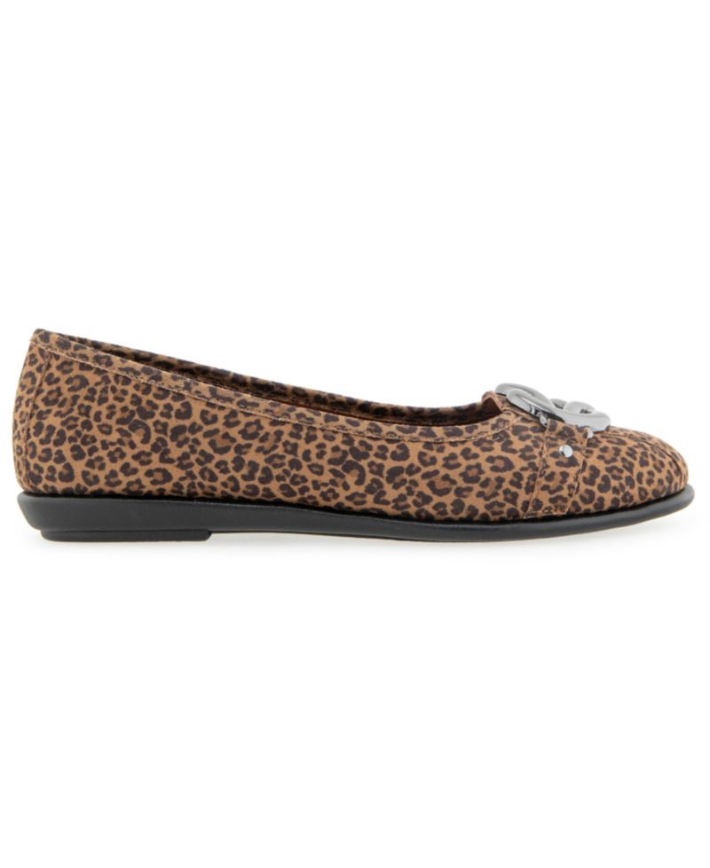 Women's Big-Bet Slip-On Ballet Flats