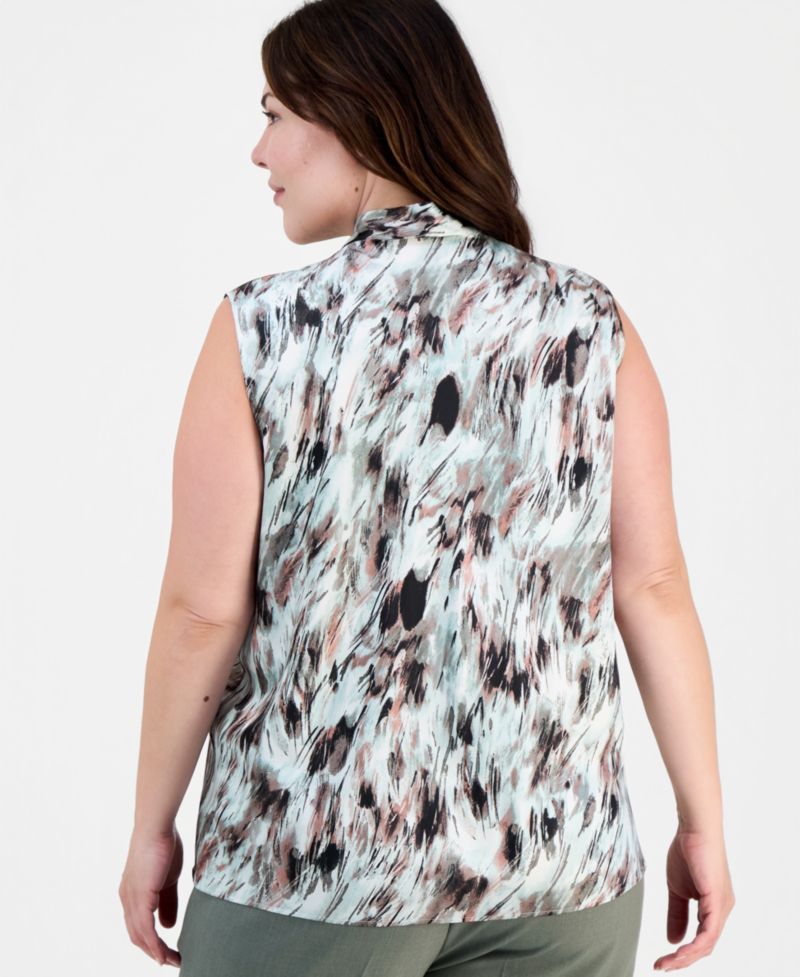 Plus size Sleeveless Tie-Front Top