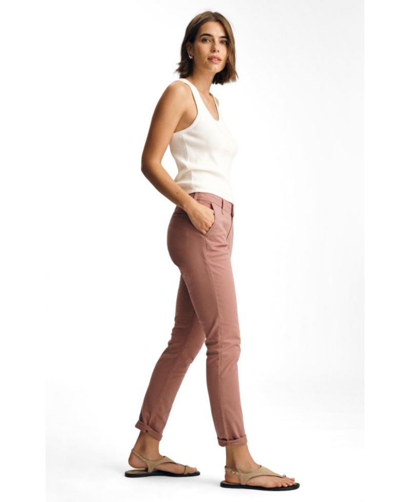 Women's Kathleen Mid Rise Boyfriend In Chino Old Magenta Twill
