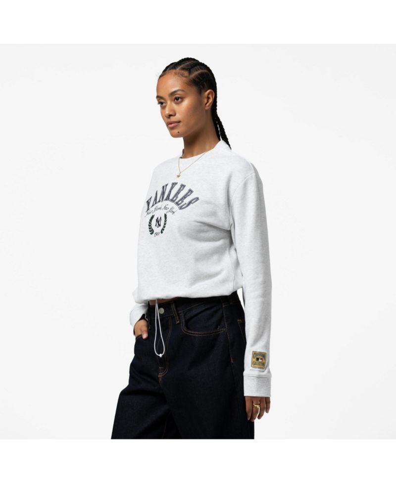 Women's Heather Gray New York Yankees Cropped Toggle Pullover Sweatshirt