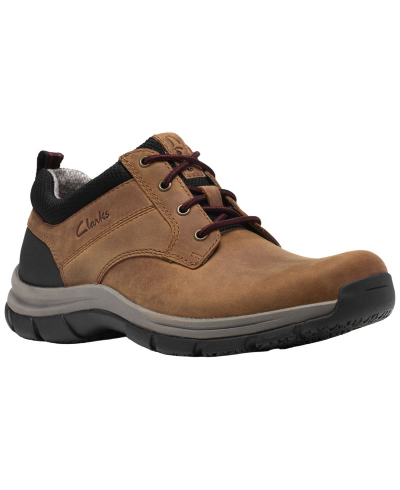 Men's Walpath Low Nubuck Hiking Sneakers with Arch Support