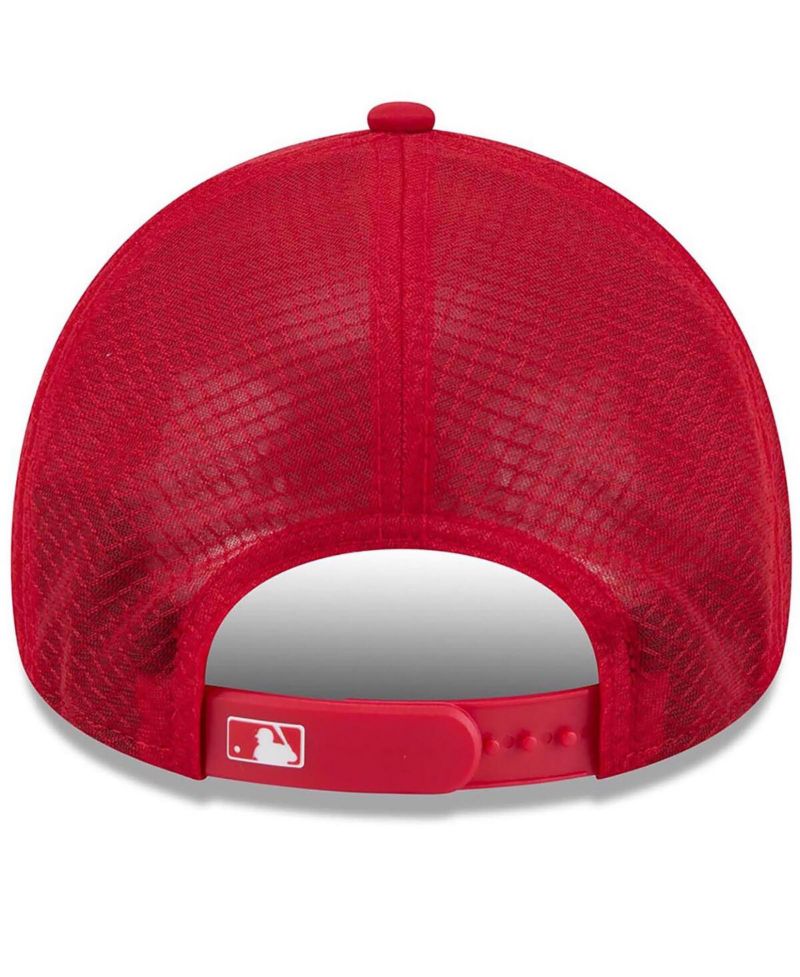 Men's Red New York Yankees 2026 Batting Practice Alternate Apex 9FORTY Adjustable Hat