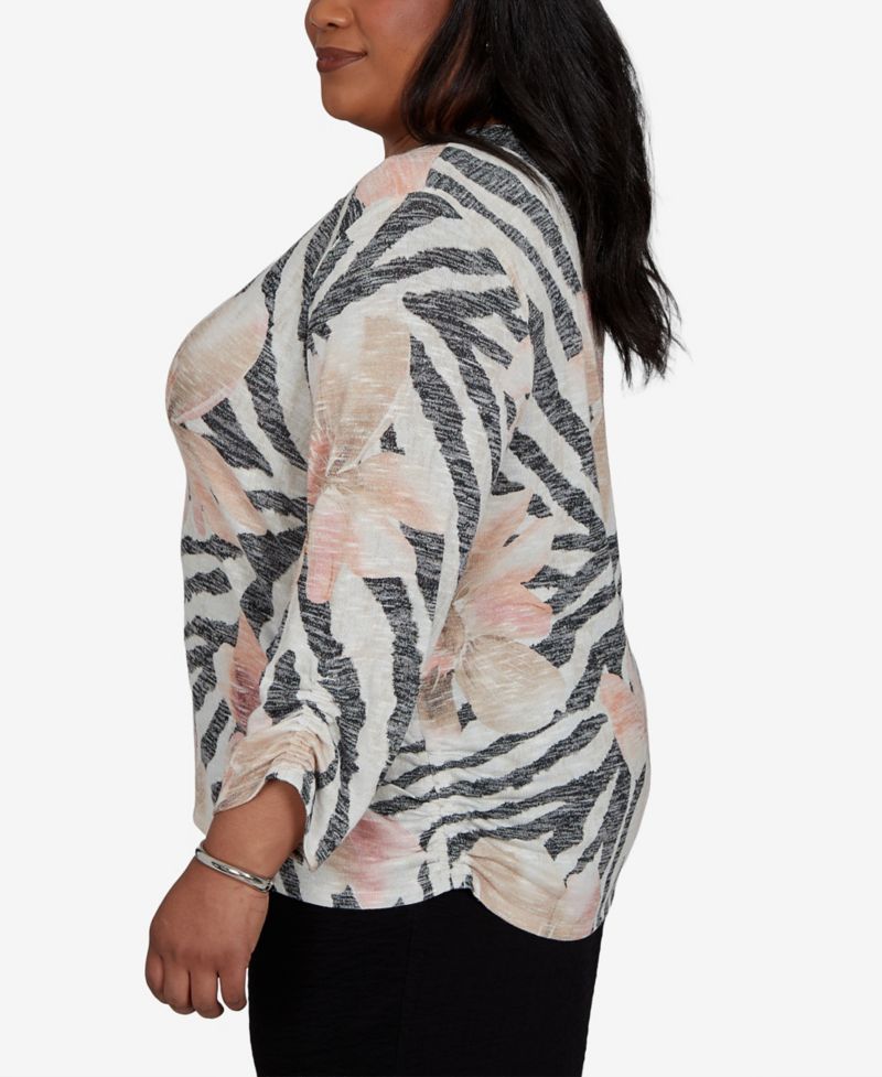 Plus Size Travel Advisory Animal Floral 3/4 Sleeve Henley Top