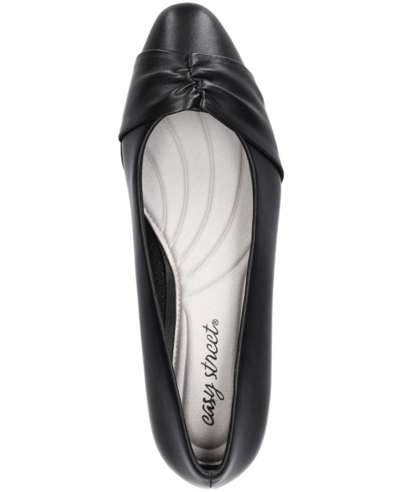 Lyanna Women's Block Heel Pumps