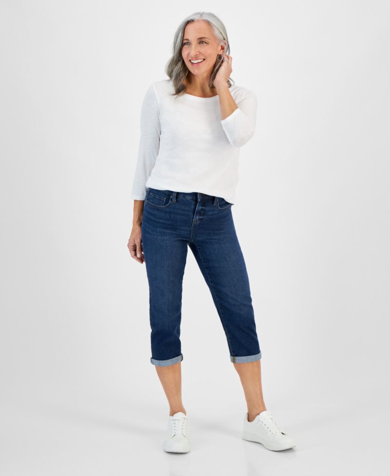 Petite Mid-Rise Curvy Roll-Cuff Capri Jeans