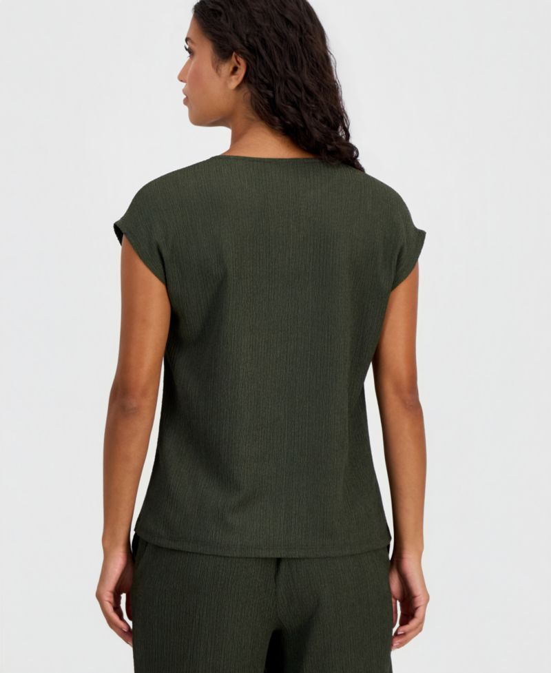 Petite Keyhole Neck Top