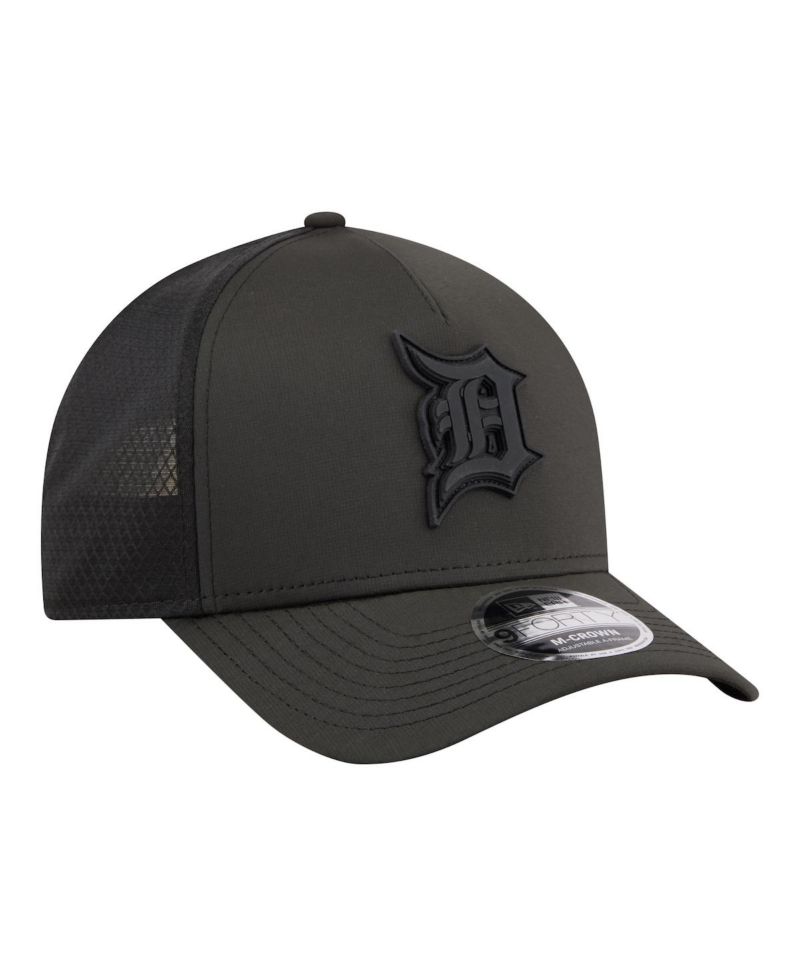 Men's Black Detroit Tigers Badged M-Crown 9FORTY Trucker Adjustable Hat