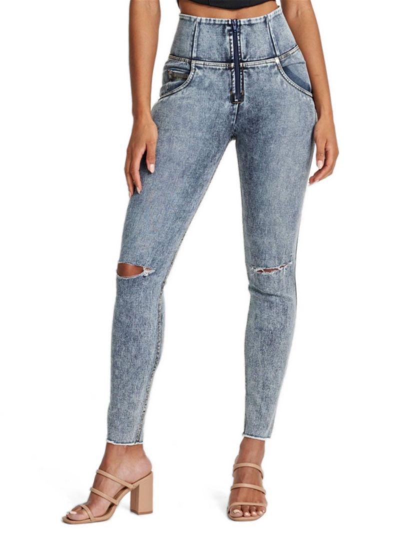 Women's Snug Sculpting Ripped Skinny Jeans
