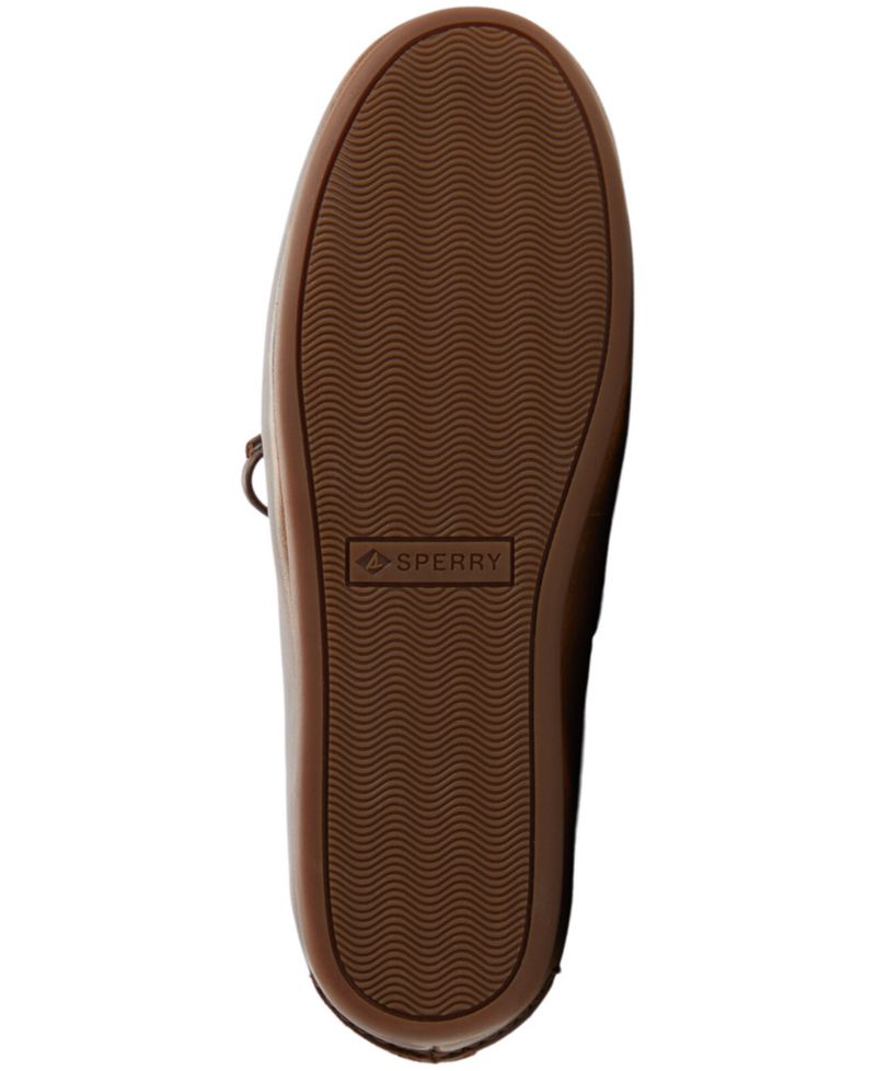 Women's Slim Lace-Up Boat Shoe