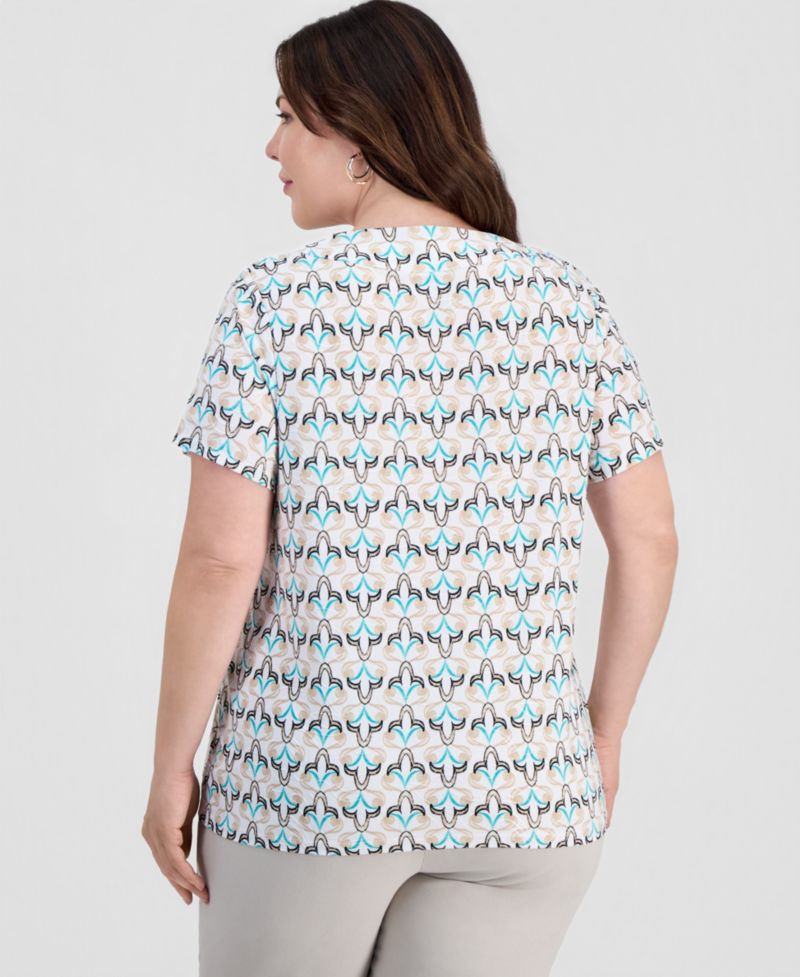 Plus Printed Short Sleeve V-Neck Jacquard Top