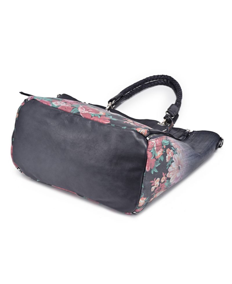 Women's Barracuda Hand Painted Clasp Closure Tote Bag