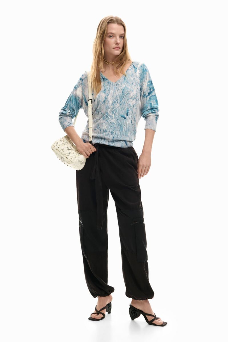 Women's V-Neck Sweater With Abstract Print