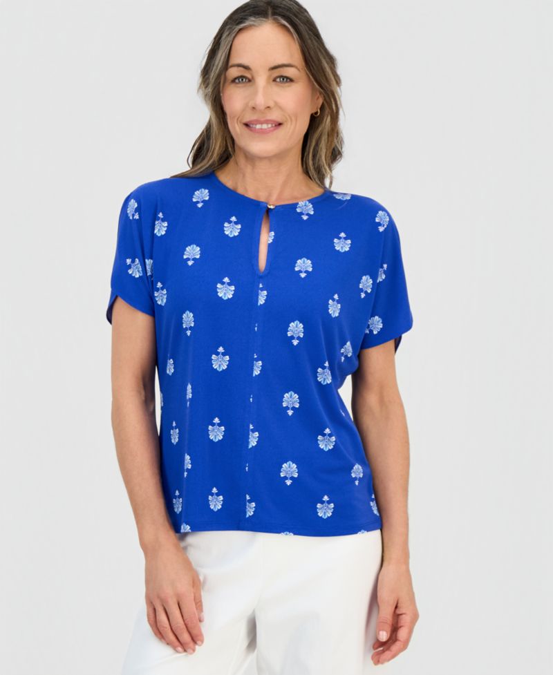 Petite Painted Fan Keyhole Short-Sleeve Top