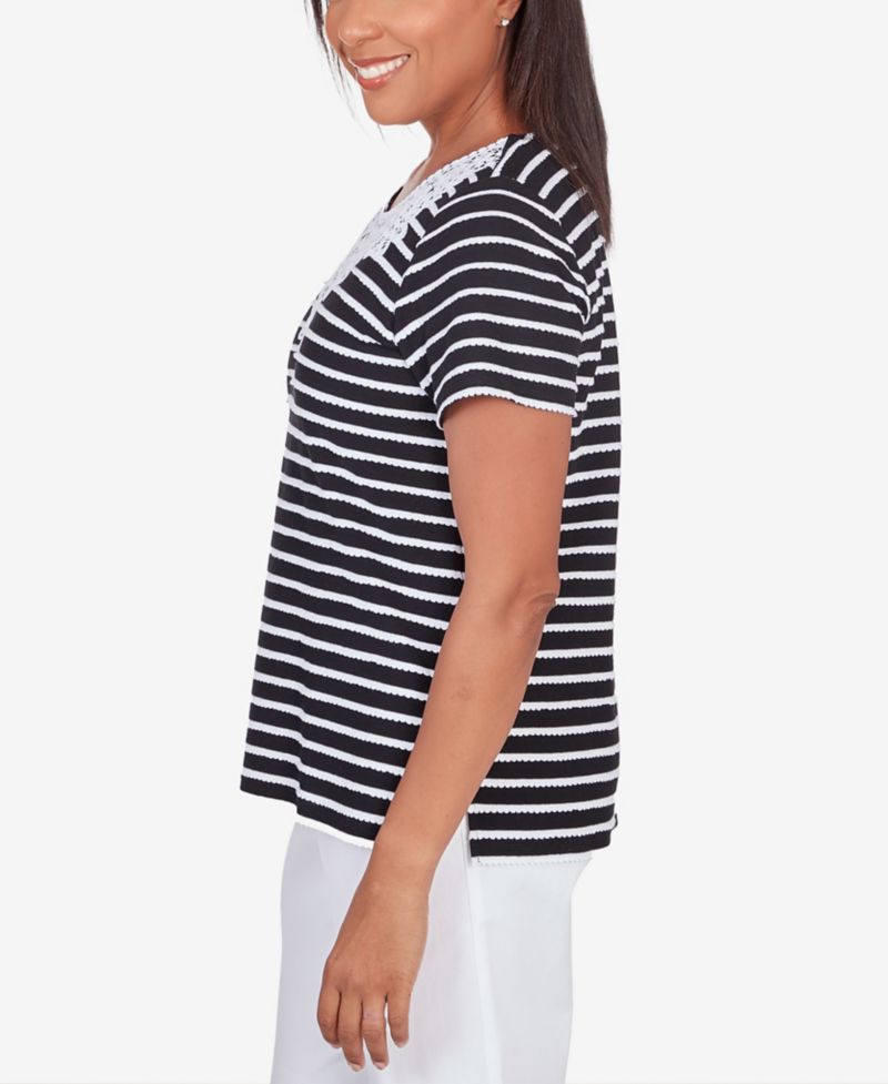 Women's Classic Neutrals Lace Neck Striped Split Hem T-shirt