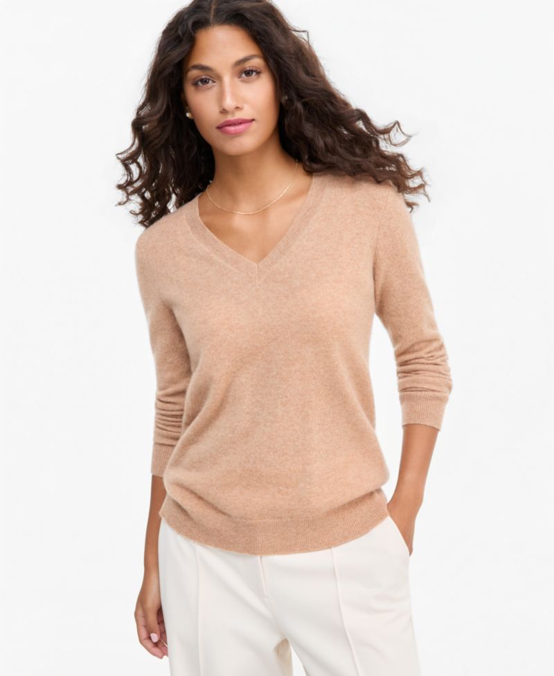 100% Cashmere Petite V-Neck Long-Sleeve Sweater