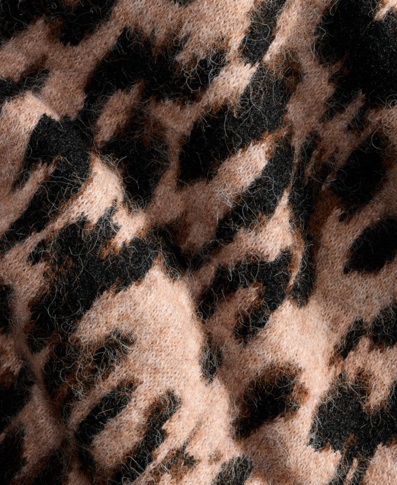 Women's Leopard-Print Scarf