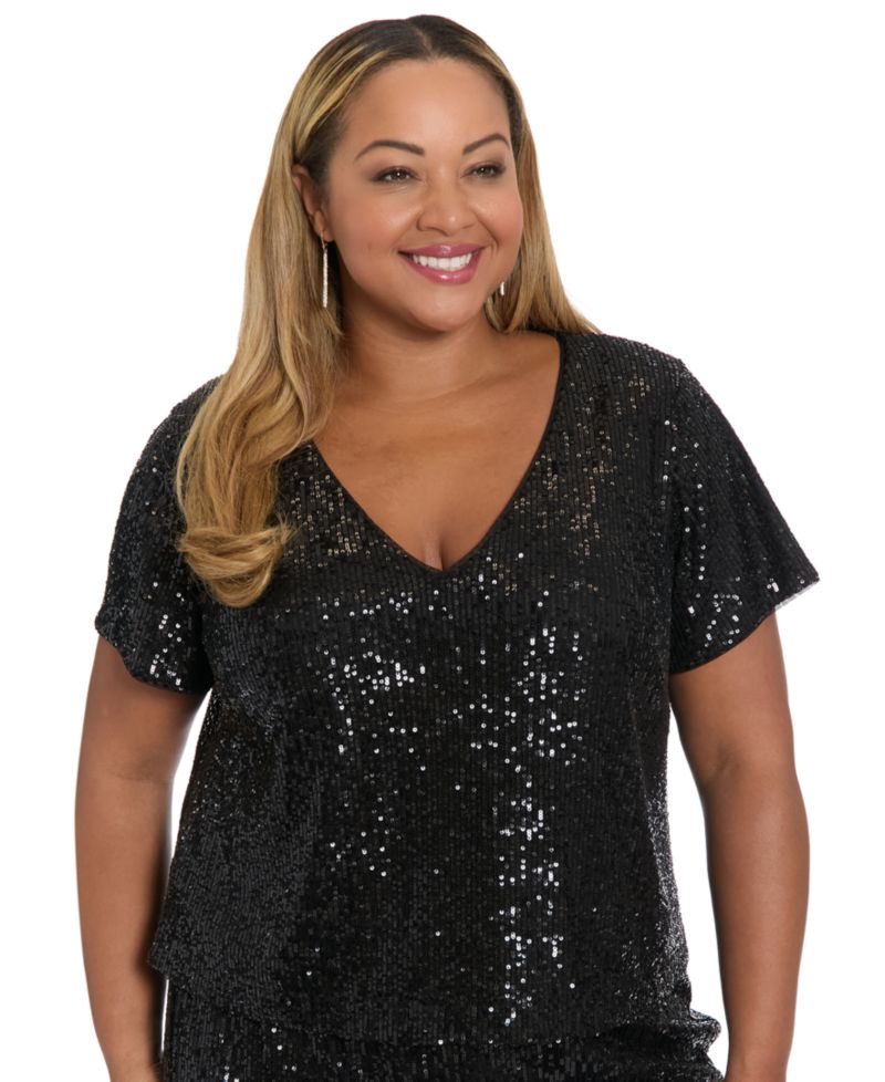 Plus Size Cropped V-Neck Top