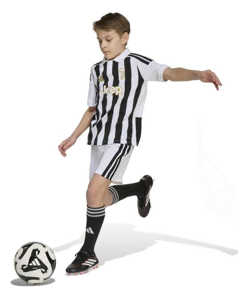 Big Boys and Girls White Juventus 2026/27 Home Replica Jersey