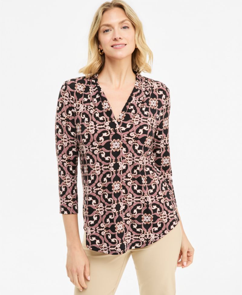 Plus Size Printed 3/4 Sleeve V-Neck Knit Top