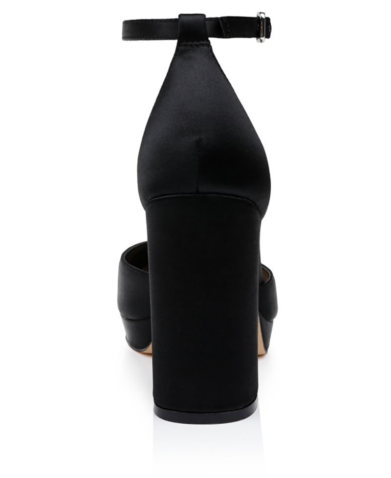 Women's Stephanie Closed Toe Platform Pumps