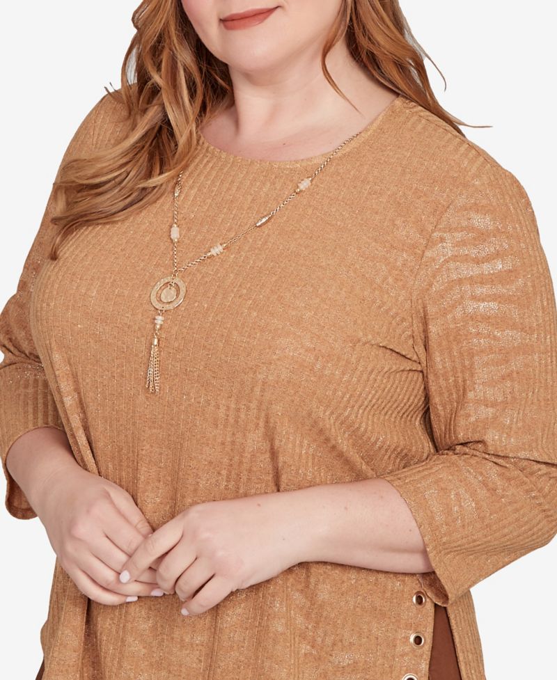 Plus Size Mount Laurel Shimmer Animal Jacquard Pull On Top with Necklace
