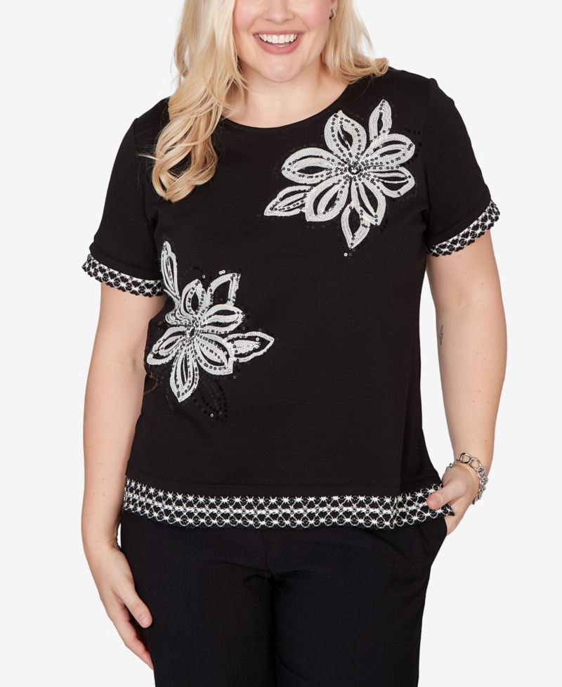 Petite Crowd Pleaser Flower Sequin Lace Border T-Shirt