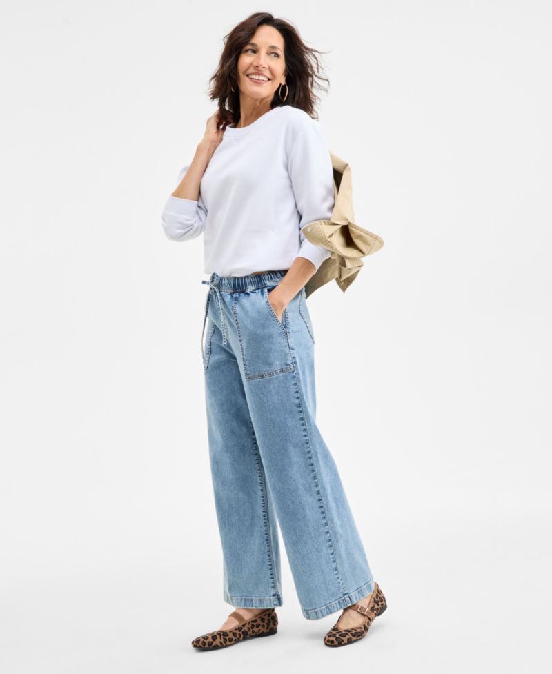 Petite Wide-Leg Pull-On Jeans