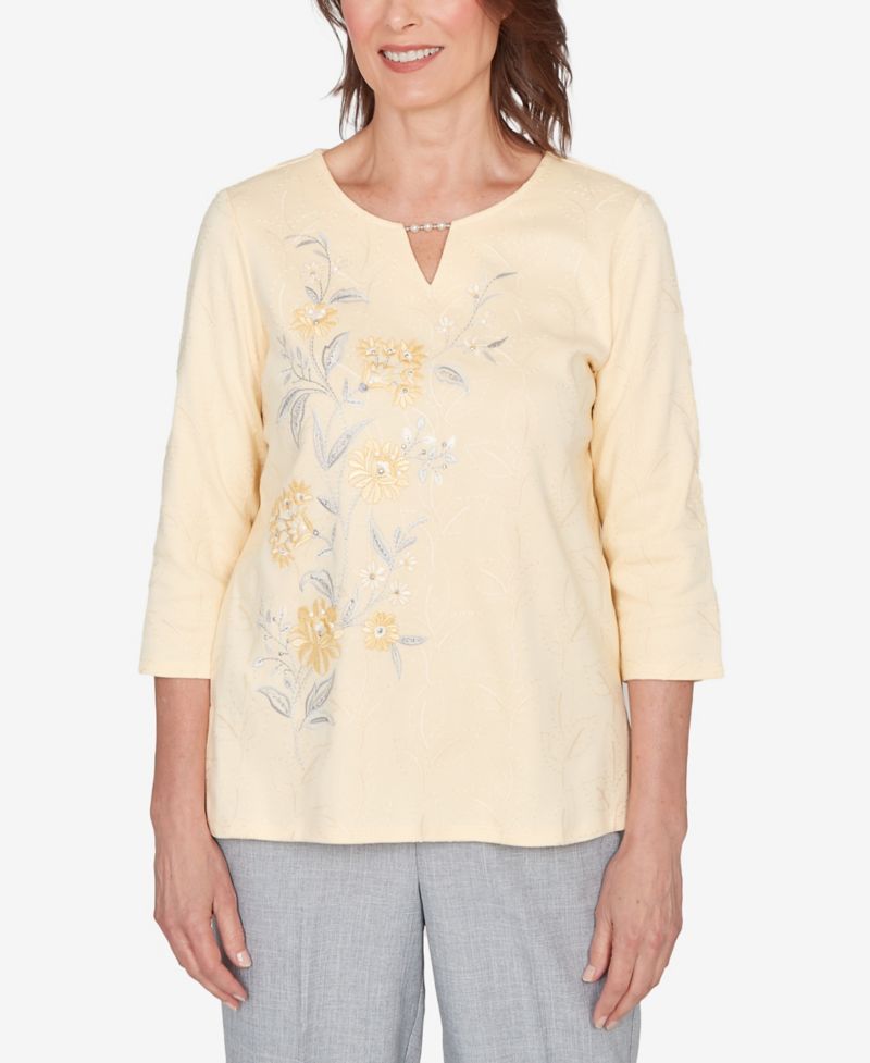Women's Al Fresco Asymmetrical Floral Embroidered Textured Top