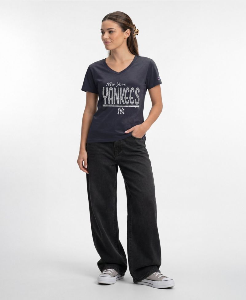 Women's New York Yankees Core V-Neck Classic Fit T-Shirt