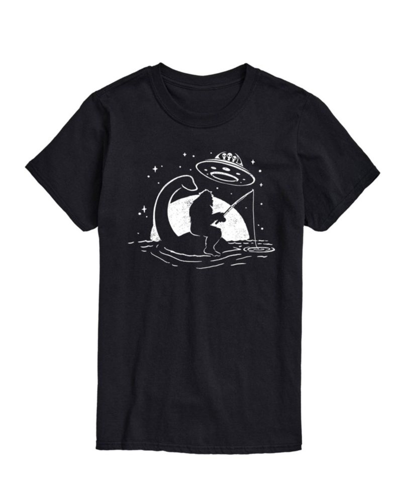 Men's Sasquatch Alien Scene Short Sleeve T-Shirt