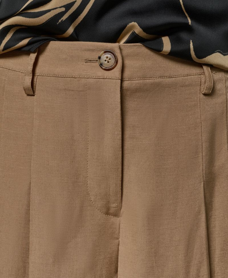 Women's Front Hand Pocket Pleated Pants