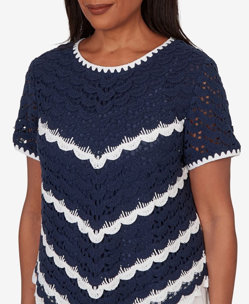 Women's Port Side Chevron Crochet Short-Sleeve T-Shirt