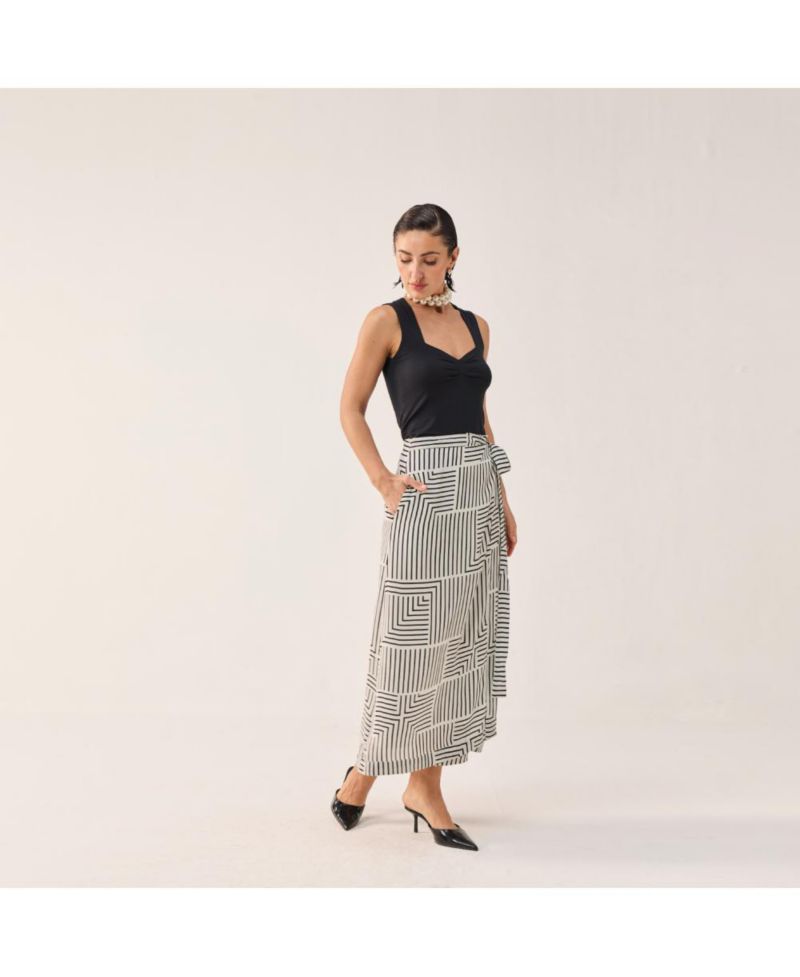 Women's Sweetheart Modal Neck Top