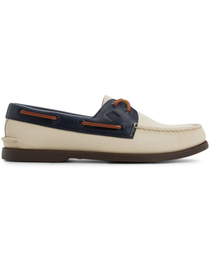 Men's Iconic Silhouette Lace-Up Boat Shoes