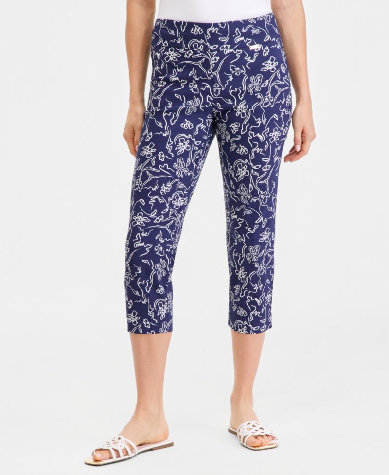 Women's Printed Pull-On Capri Pants