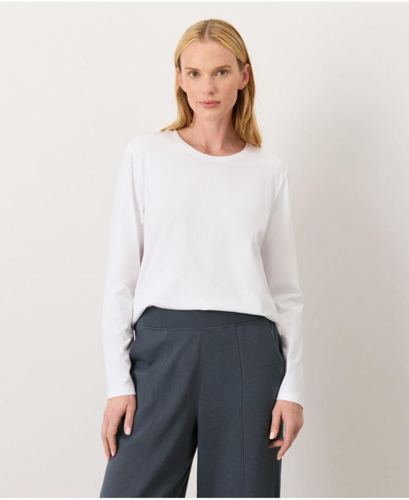 Women's Luxe Essential Crewneck Long Sleeve Tee Made with Organic Cotton
