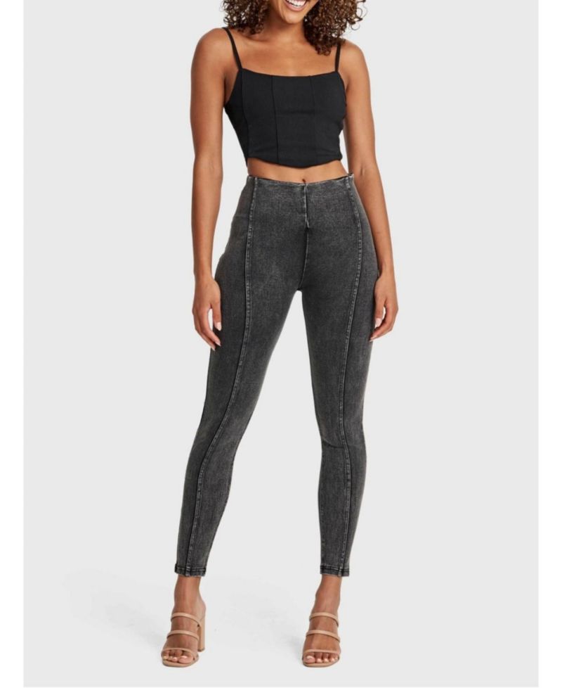 Women's High-Rise Snug Sculpting Skinny Jeans