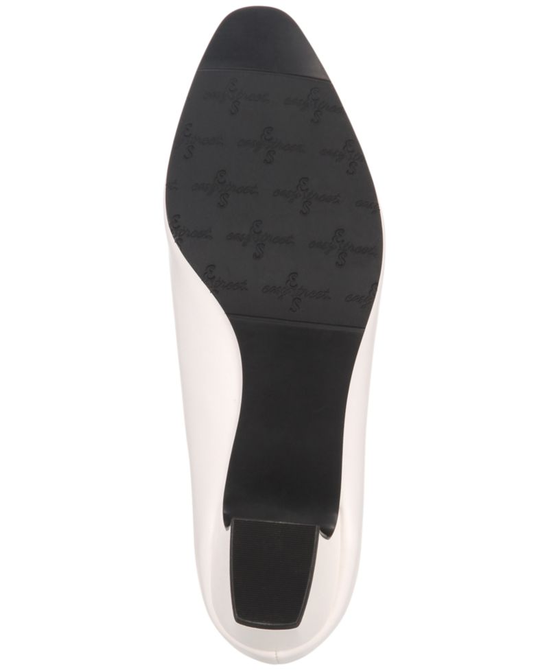Prim Kitten Heel Pumps