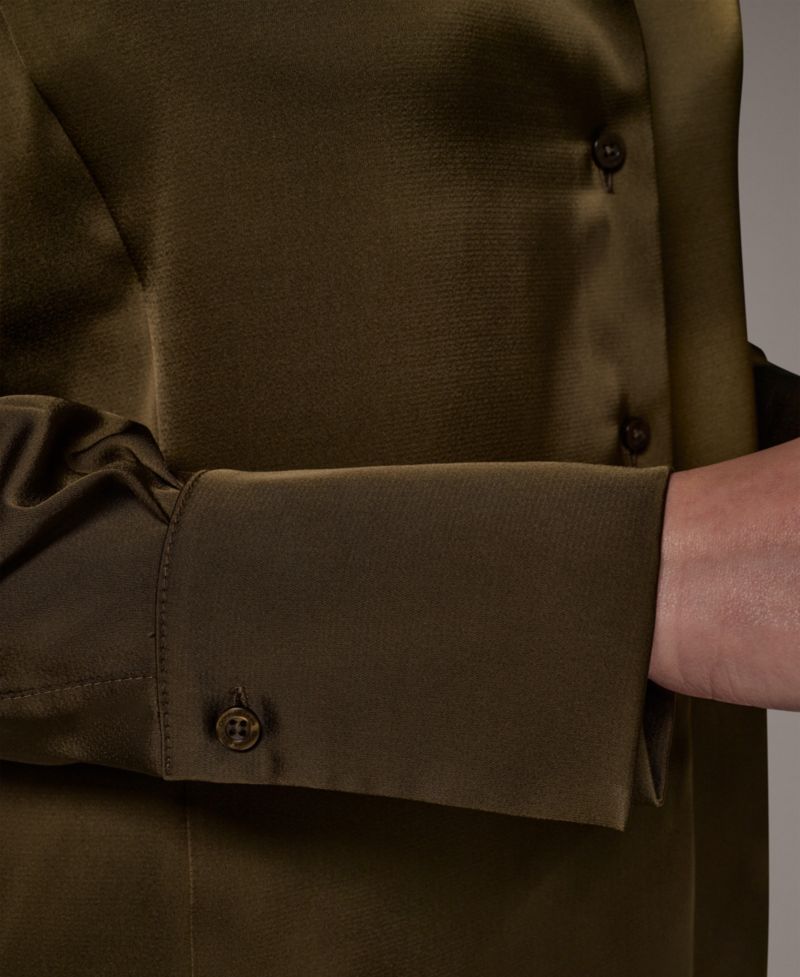 Petite Collared Button-Up Blouse